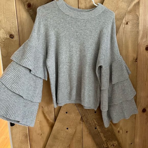 WHO WHAT WEAR || Grey Heavy Balloon Layered Sleeve Gorgeous sweater - Picture 5 of 5